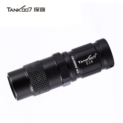 tank007探客便攜防狼超亮迷你照玉手電戶外徒步露營(yíng)E18小手電筒