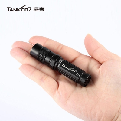 TANK007探客戶外迷你便攜超亮led小手電筒遠射王 防水AA電池E19