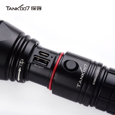 TANK007探客可充電執(zhí)勤，執(zhí)法，巡邏遠(yuǎn)射防水戶外超亮LED電筒UC20